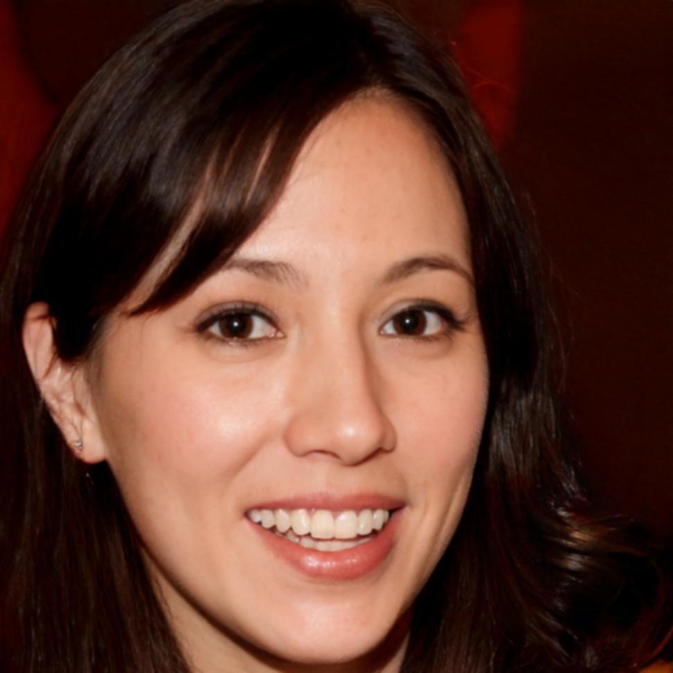 Instructor Elspeth Riordan